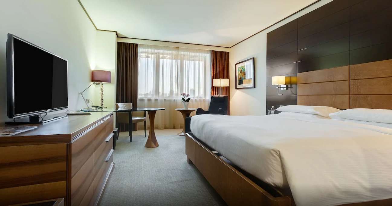 Стандарт, Hyatt Regency Kyiv 5*