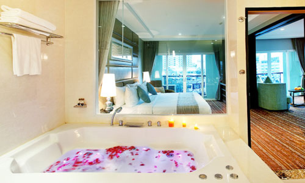 Executive Suite, Intimate Hotel 4*