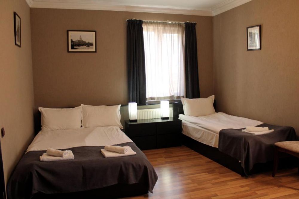 Family Suite with Balcony, New Metekhi 3*