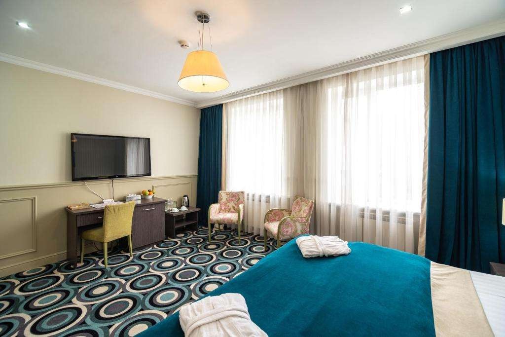 Люкс, Mildom Hotel 3*