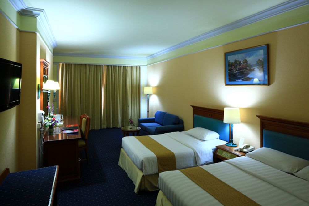 Deluxe Room, Royal Benja Hotel 3+