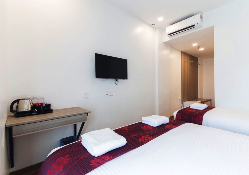 1 Superior Queen & 1 Single, Signature International Hotel China Town 3*