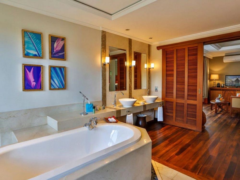 Beachfront Luxury Suite Pool Villa, Maradiva Villas Resort & SPA 5*