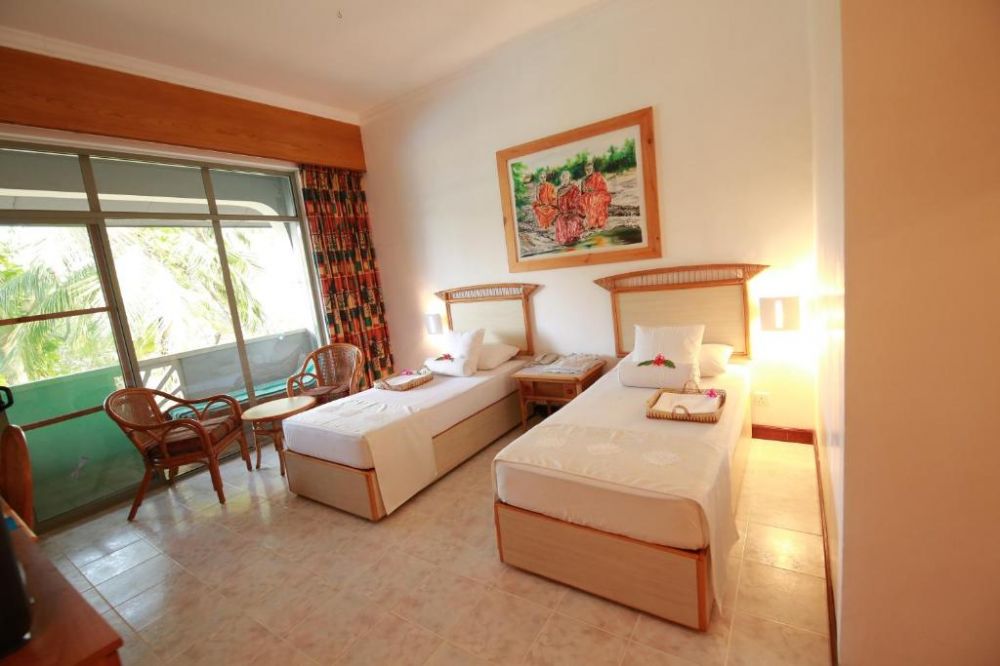 Deluxe Room, Oasis Beach Resort 4*