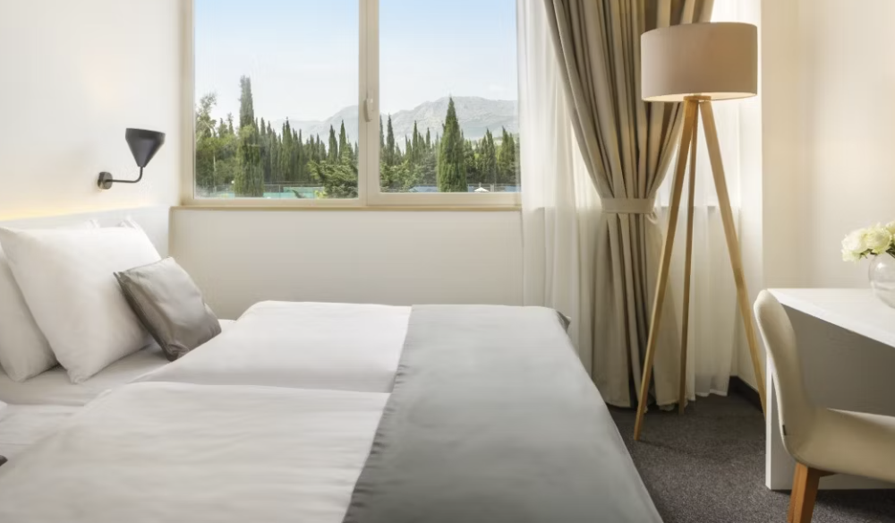 STANDARD twin room with park view, Remisens Hotel Albatros 4*