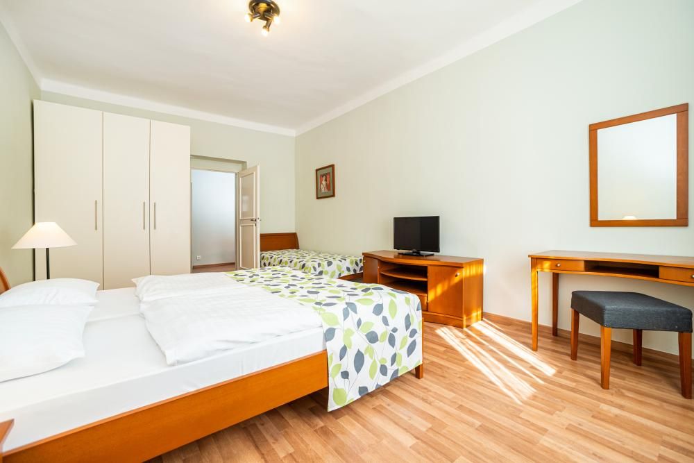 Family Apartment, Orion 3*