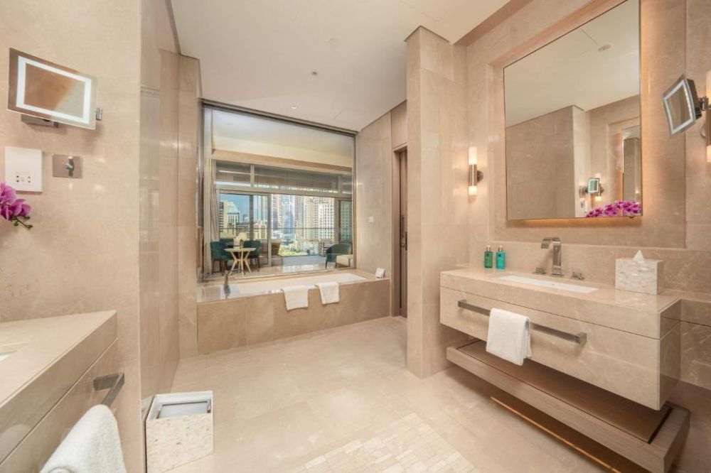 Superior, Five Luxe JBR 5*