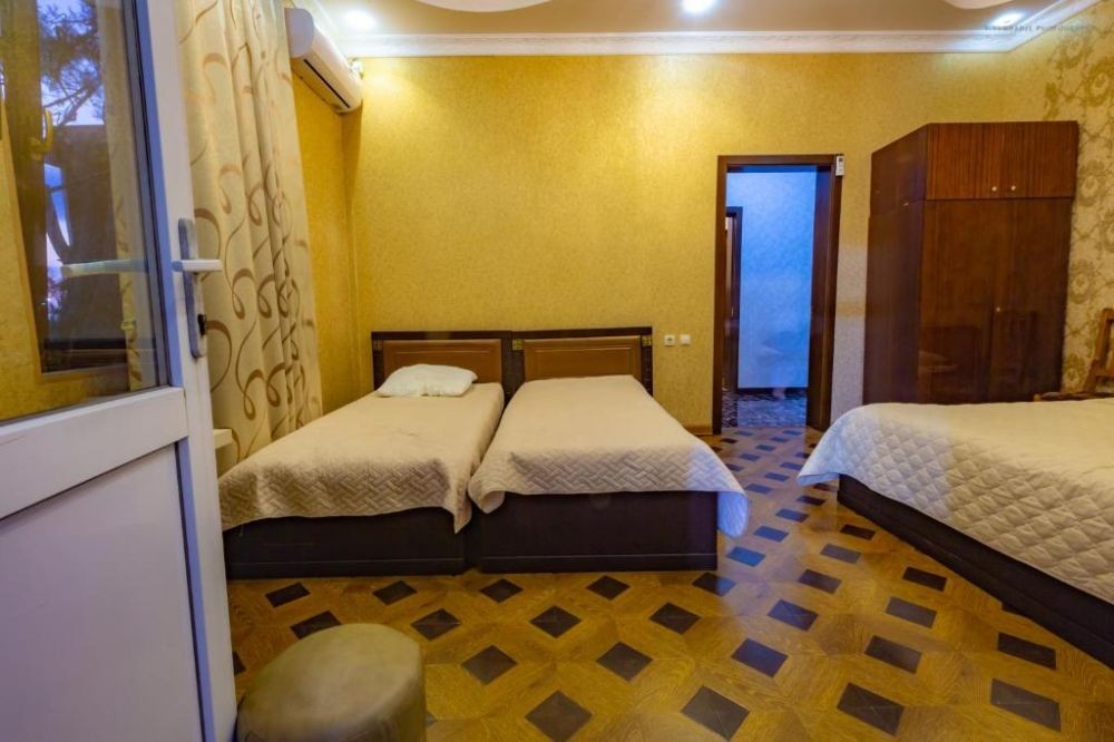 Quadriple White/Yellow/Old House, Seaside Kobuleti Hotel 3*