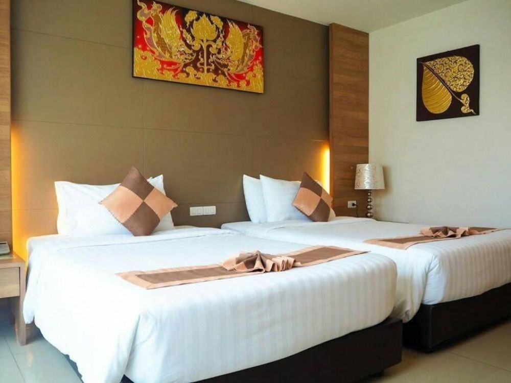 Superior Room, Crystal Palace Pattaya 3*