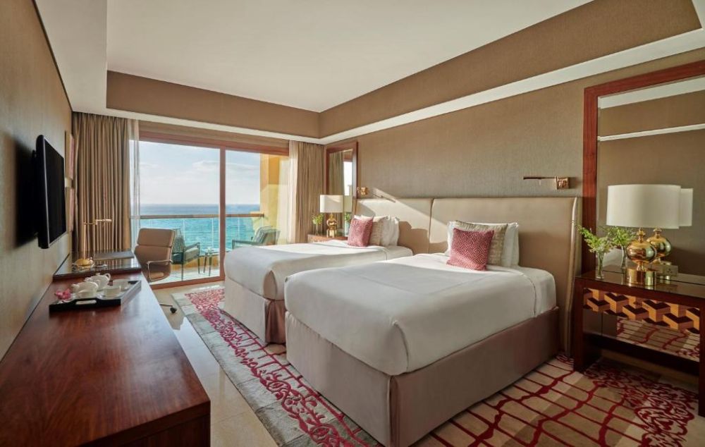 Two Bedroom Corner Suite, Fairmont Ajman 5*