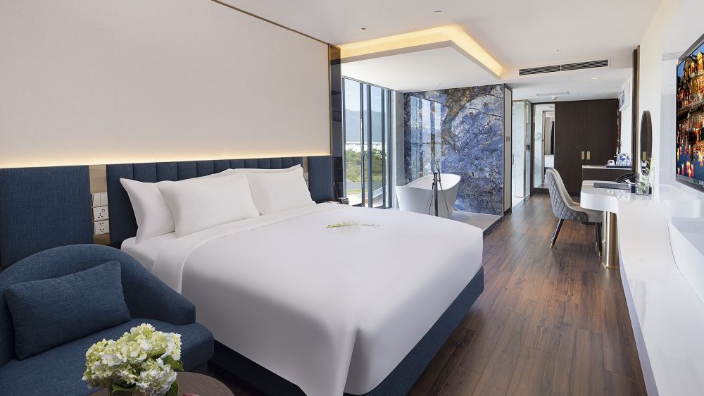 Romantic Suite, Best Western Premier Marvella Nha Trang 5*