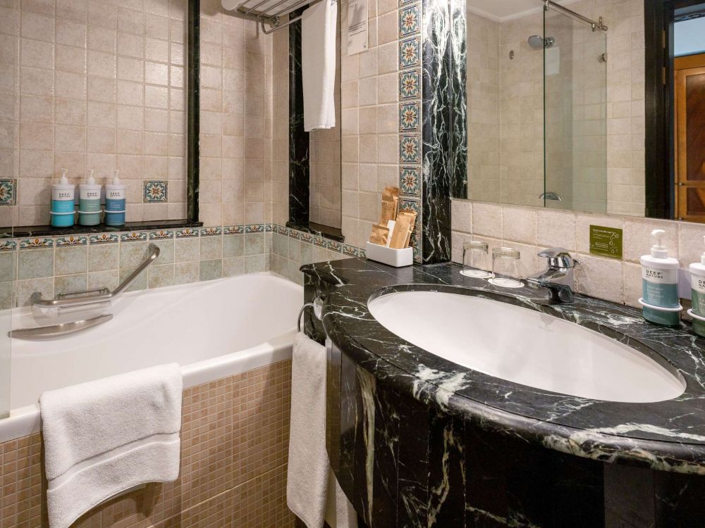 One Bed Room Suite with Balcony Beach View/ Sea View, Novotel Al Dana Resort 4*