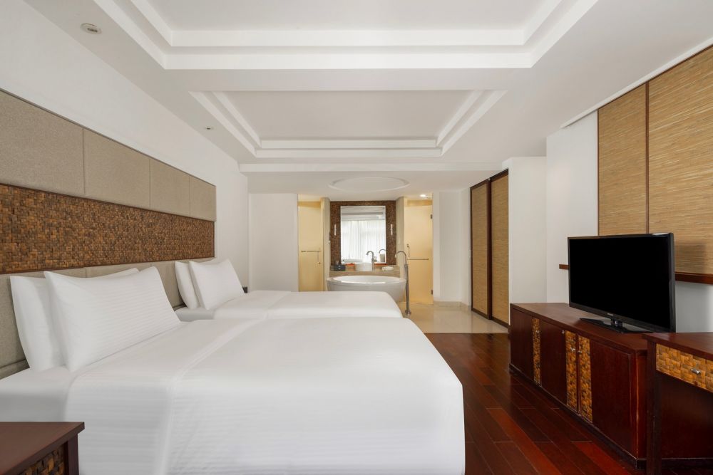 Deluxe King/Twin room with pool view, Grand Mercure Sanya Yalong Bay (ex. Huayu Resort & Spa Yalong Bay Sanya) 5*