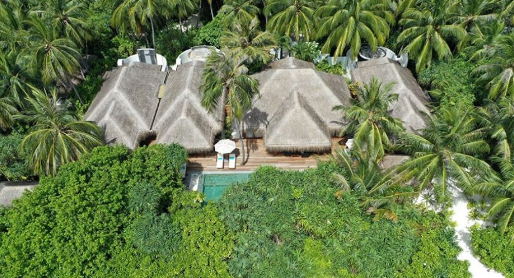 Three Bedroom Beach Pool Residence, Anantara Kihavah Villas 5*