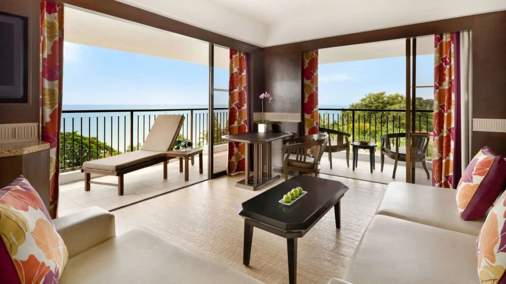 Executive Suite, Shangri-La Golden Sands 5*