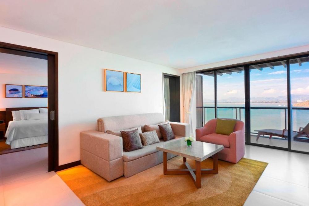 Deluxe Seaview Suite, The Westin Siray Bay Resort 5*