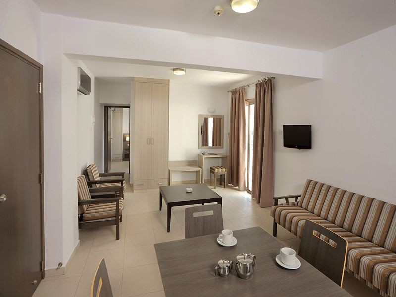 One Bedroom Apartment, Petrosana Hotel Apartments 3*