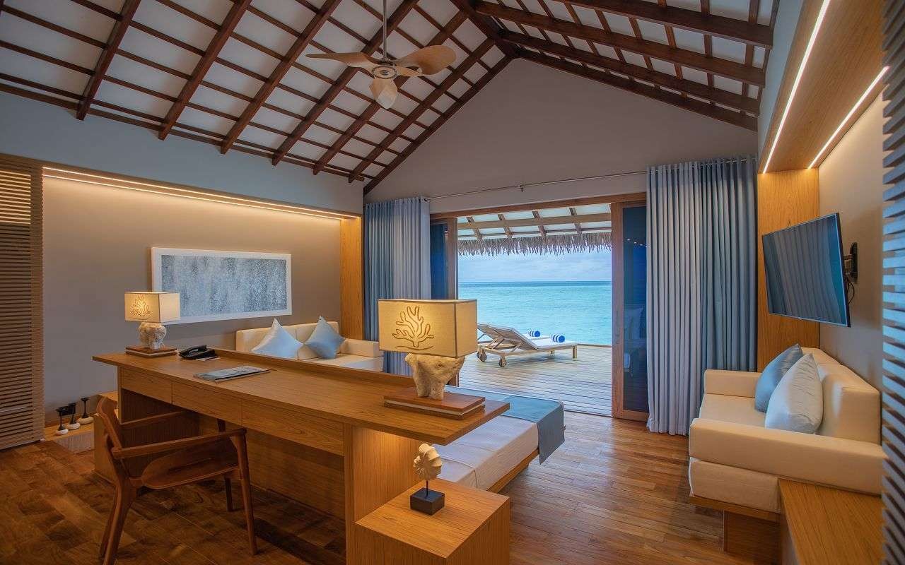 Water Bungalow, Cinnamon Velifushi Maldives 5*