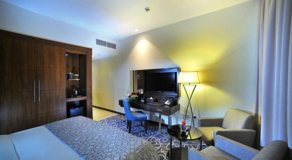 Deluxe Room (Standard Room), Ramada by Wyndham Abu Dhabi Corniche 4*