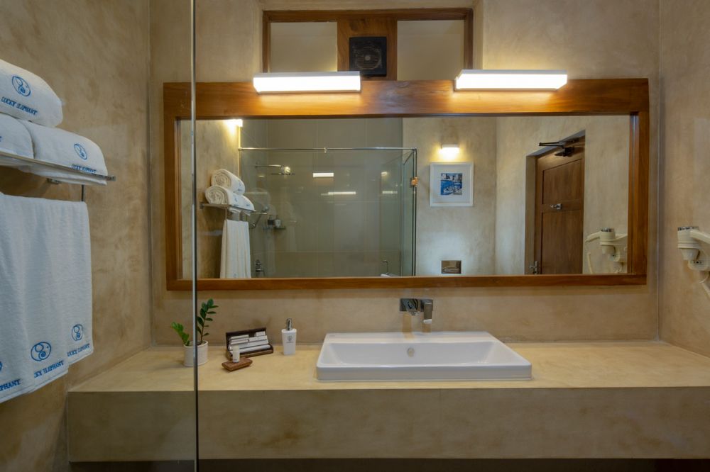 Super Deluxe DBL/TRPL With Sea View, Lucky Elephant Hikkaduwa 4*