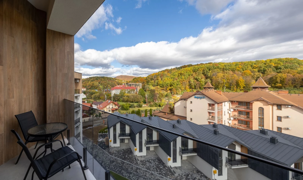 Superior Studio with terrace, WOL.GREEN Polyana by Ribas 4*