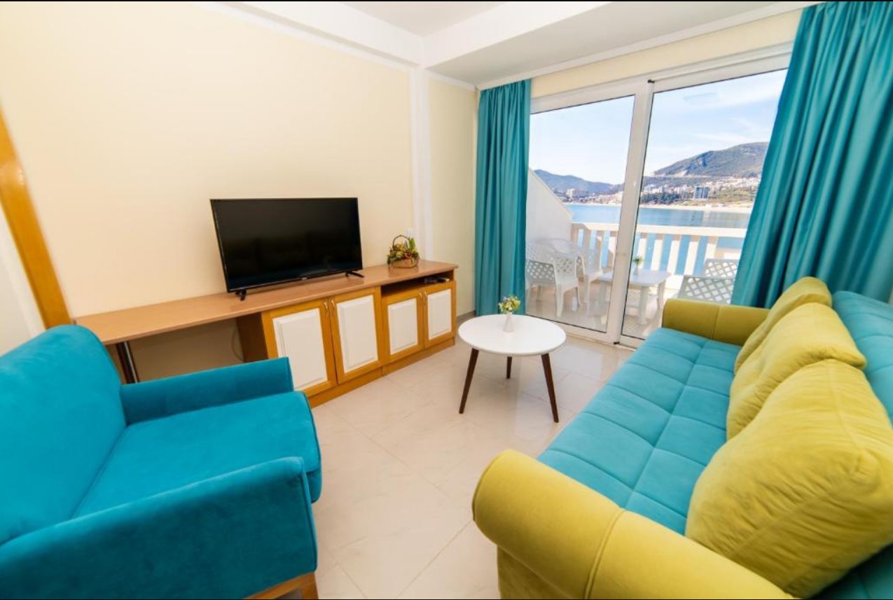 Apartment, Obala Ponta 4*