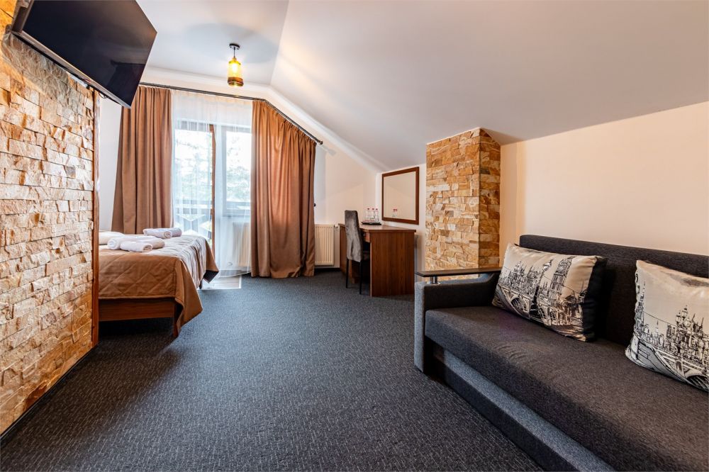 Семейный люкс с балконом, Князів Двір 3*