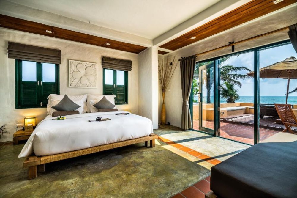 Beachfront Frangipani Residence, Aleenta Hua Hin 5*