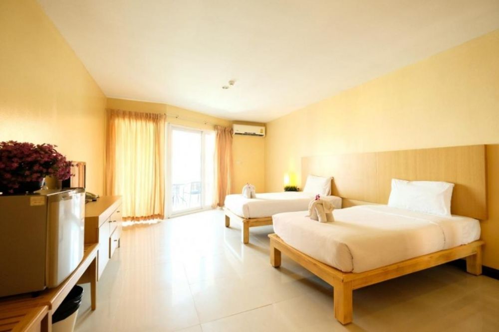 Deluxe, Jomtien Plaza Residence 3*