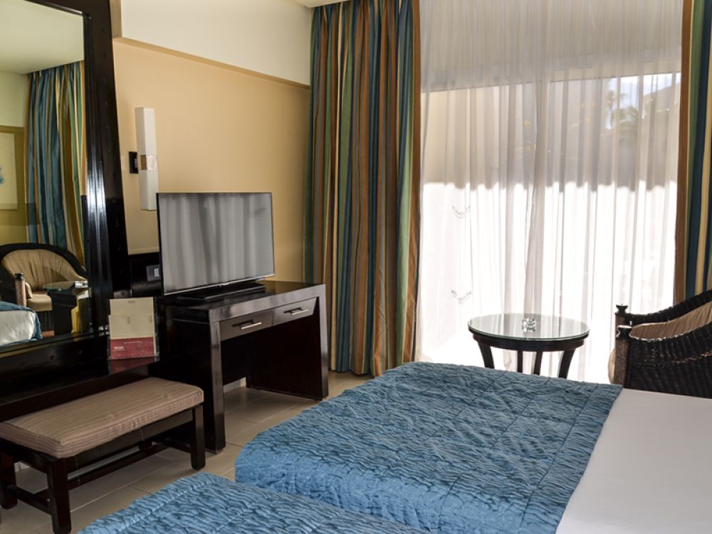 Standard Room, Reef Oasis Blue Bay 5*