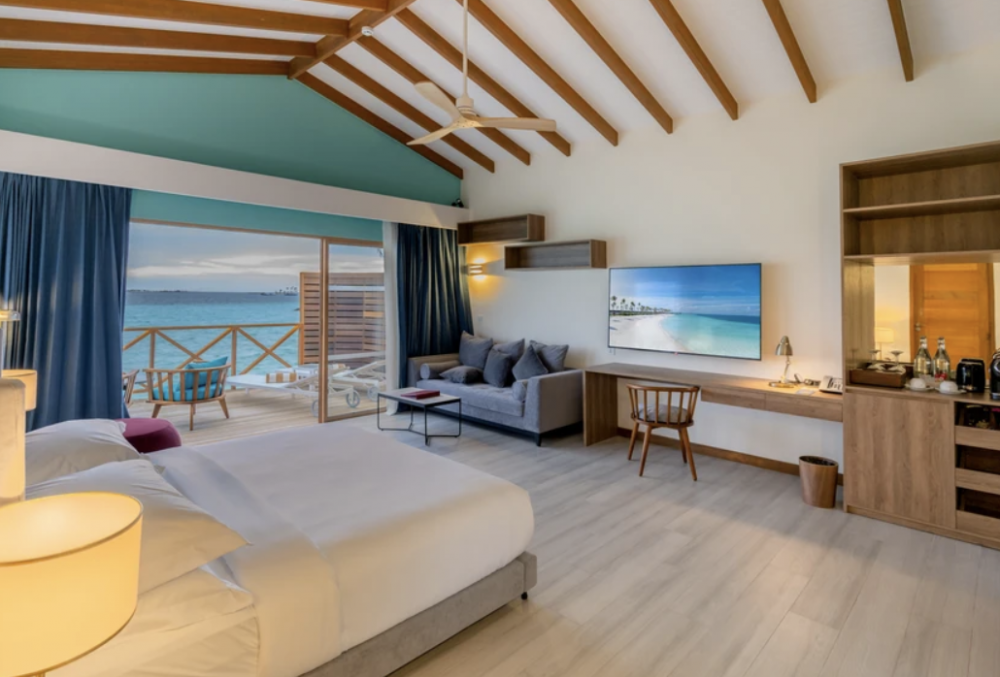 Lagoon Suite, Joy Island Maldives 5*