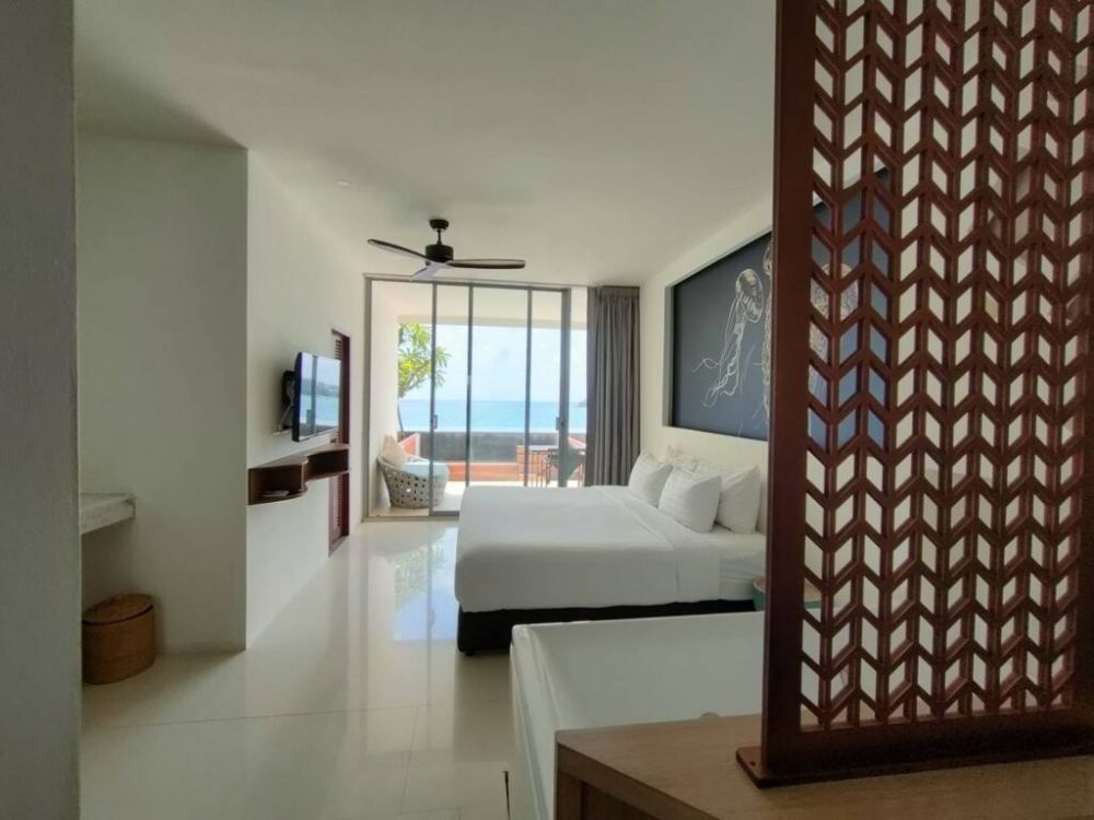 Honeymoon Pool Access Jacuzzi, Norn Talay Surin Beach Phuket (ex. Surin Beach Resort) 4*