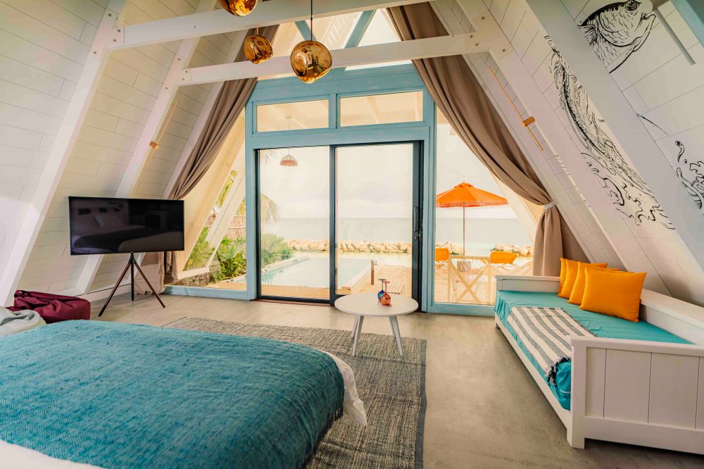 Bodu Haruge Beach Villa with Private Pool, Oaga Art Resort 5*