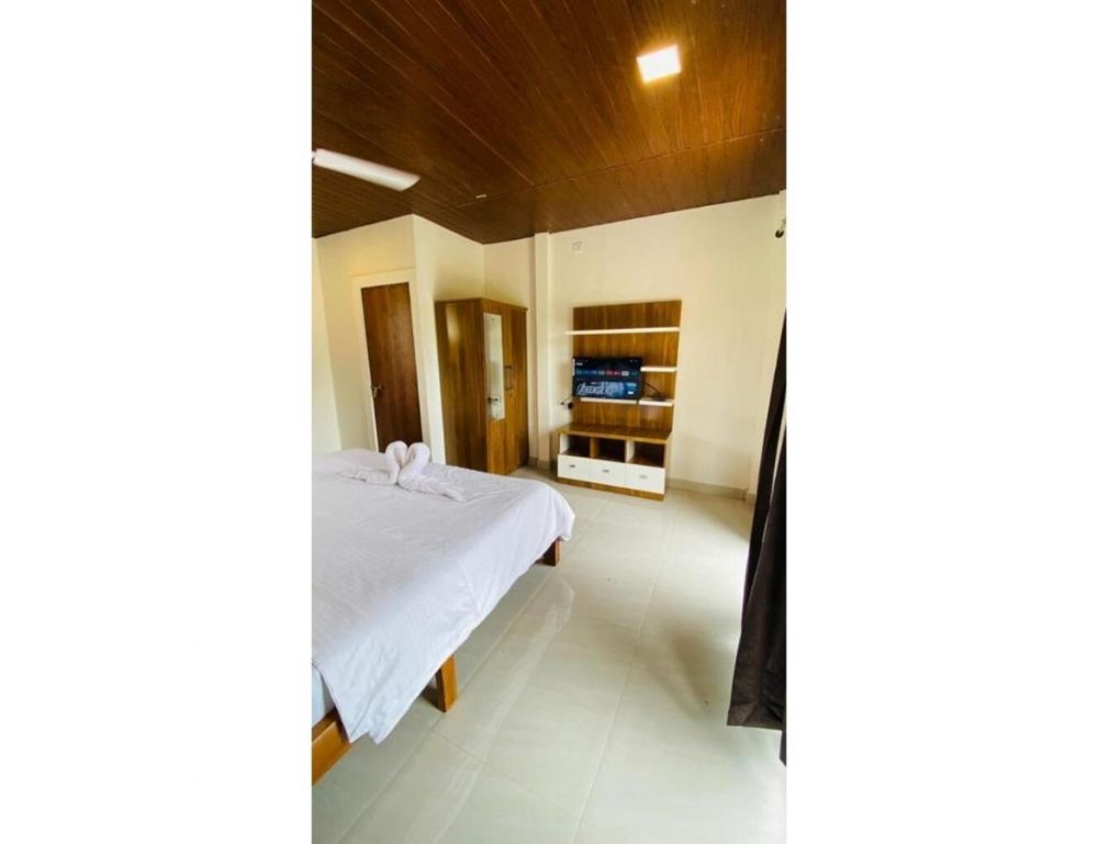 Deluxe AC, Mermaid Resort Avisa 