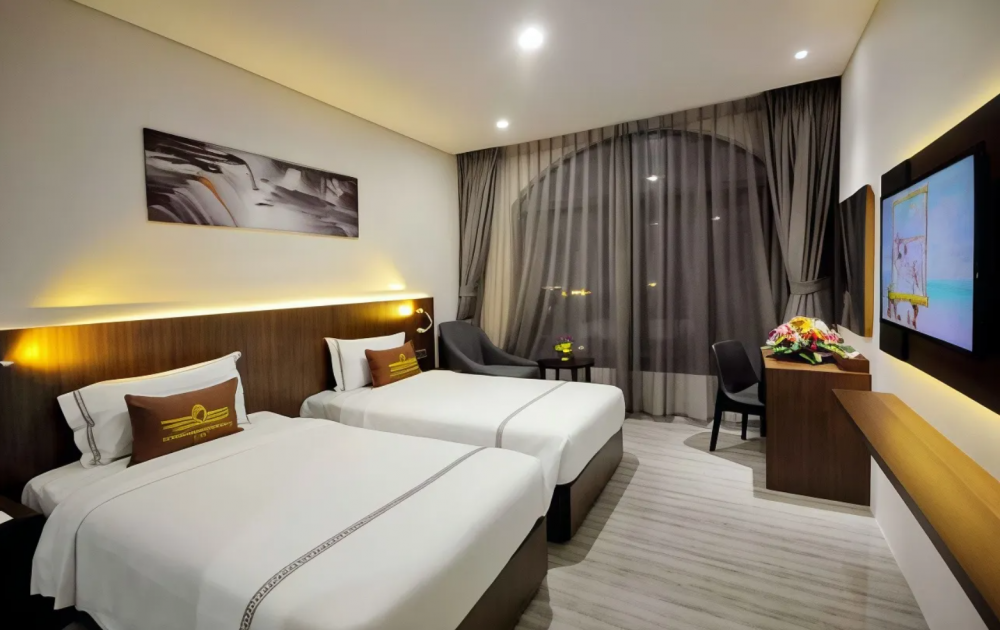 Superior, Crown Nguyen Hoang 4*