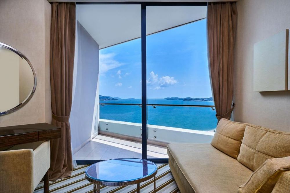 Deluxe Ocean View, Sheraton Nha Trang Hotel & Spa 5*