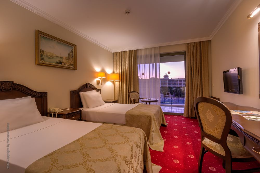 Connection Family Rooms, Venezia Palace 5*