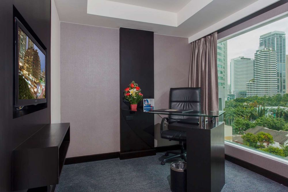 Executive Suite, Golden Tulip Mandison 4*