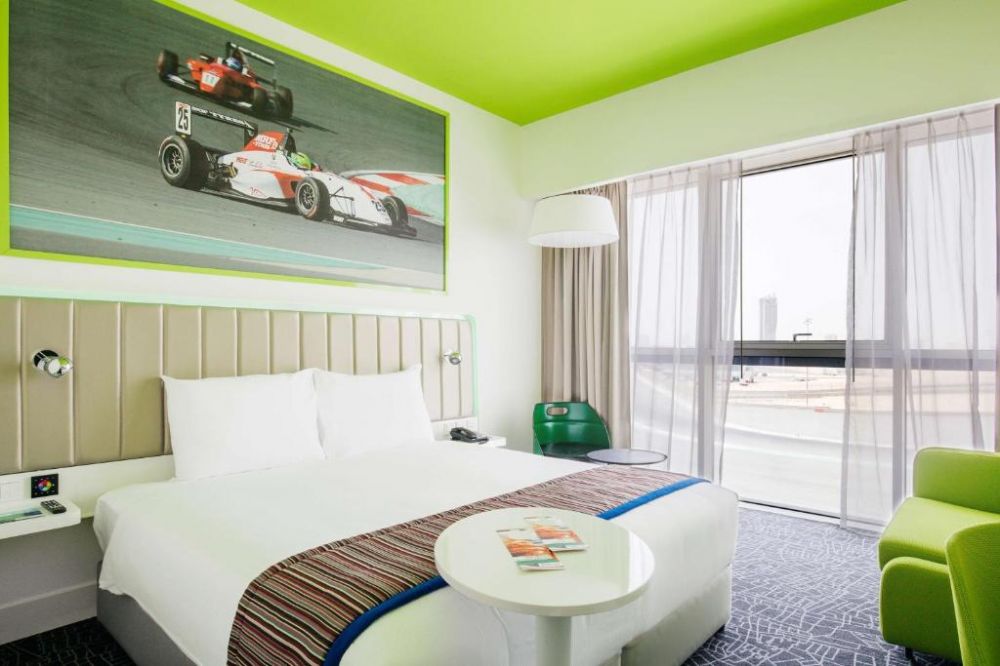 Superior Room, Park inn by Radisson Dubai Motor City 4*