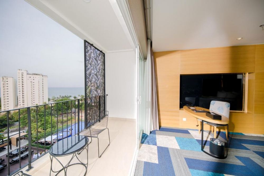 Executive Suite, Quinter Central Nha Trang 5*