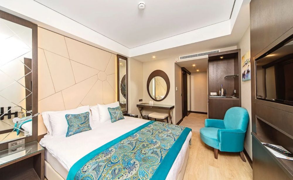 Standard, Mukarnas Taksim Hotel 4*