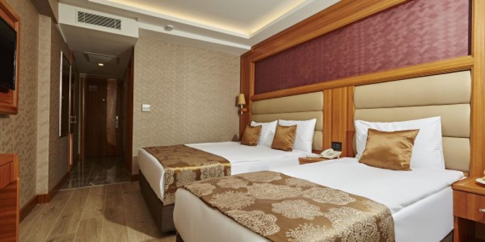 Standard, Ikbal Deluxe Hotel 4*