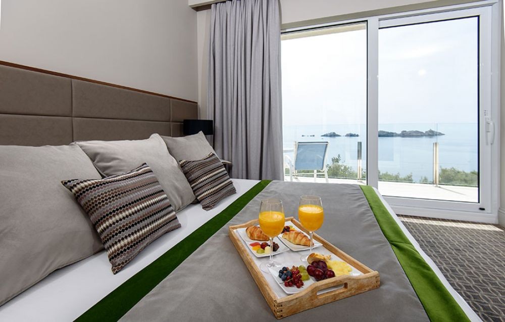 Luxury Room With Balcony/ Luxury SV Room, Royal Ariston 5*