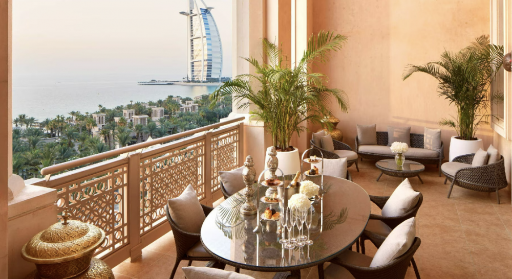 3 Bedroom Royal Suite, Jumeirah - Al Qasr 5*