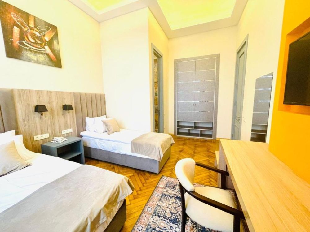 Deluxe Room, Renessiance Boutique Hotel 