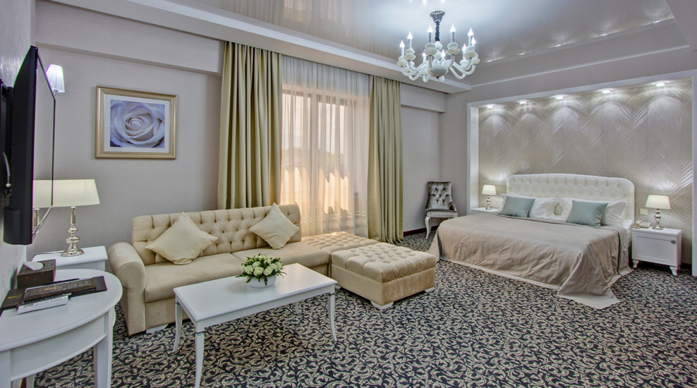 Люкс, Plaza Hotel Almaty 4*