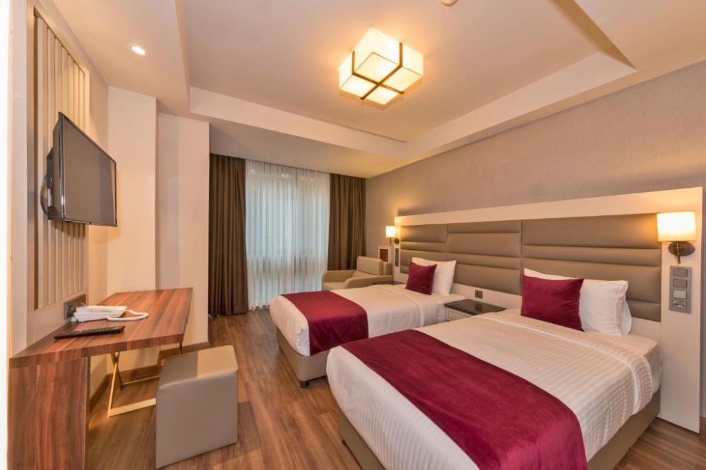 Deluxe Room, Golden Royal Hotel 4*