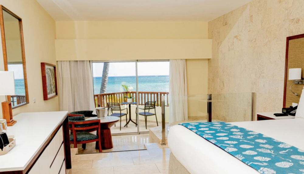 Junior Suite Ocean Front With Jacuzzi, Impressive Premium Punta Cana (ex. Impressive Premium Resort & Spa Punta Cana) 5*