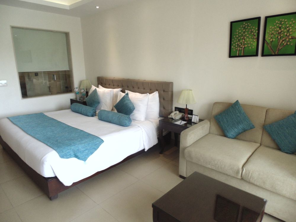 Superior Room, Golden Tulip Goa 4*