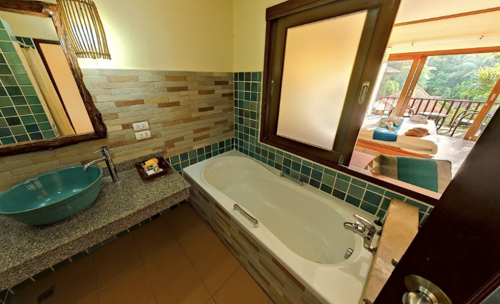 Deluxe Balcony Room Pool View, Andamanee Boutique Resort 3*